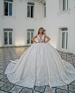 Exquisite Ball Gown Wedding Dresses Sleeveless V Neck Straps Sequins Appliques Beaded 3D Lace Ruffles Diamonds Bridal Gowns Plus Size Custom Made Vestido de novia