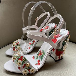 Sandali con tacco alto 10CM Donna Estate 2022 Nuovo stile Moda Piccola decorazione floreale Fibbia Fragola Immagini Scarpe