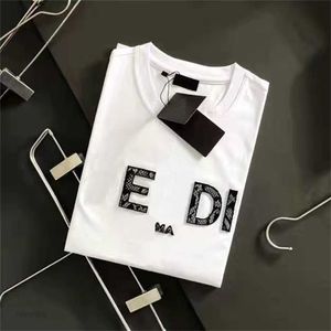 2024 Luksusowe męskie designerka T-koszulka Czarna biała haftowa litera drukarnia Bawełniane krótkie rękawy Sprzedawanie wysokiej klasy odzieży marki S-3XL