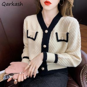 Kvinnors stickor Tees Croped Cardigan Women French Style Retro Design V-Neck Leisure Autumn Feminine Fashion Elegant tröja Stickning Patchwork Ins 230223