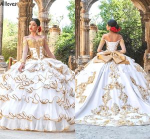 Altın Trim Ruffles kabarık balo elbisesi quinceanera omuzdan uzun kollu artı boy kız pageant önlükleri dantel aplike edilmiş yay korse geri tatlı 15 elbise cl1905