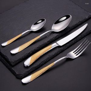 Servis uppsättningar av guldpläterad stekkniv och gaffel 304 rostfritt stål Western Spoon fyrdelar Set Hushållens bordsartiklar helt