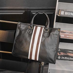 Портфели корейские британские деловые сумки для отдыха большой емкости компьютерная мужская сумка портфель на одно плечо 230223