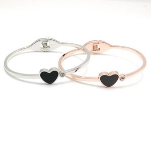 Armring 2023 Små smycken i grossisthandel Enkla och mångsidiga Sweet Heart Love Armband Fresh Student For Girls