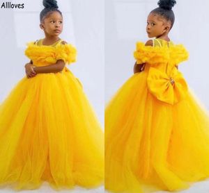 Bed￥rande gul prinsessa Flower Girl's Dresses for Wedding Party med Bow Ruffles Short Sleeve Little Girl's Pageant Gowns Kids Sp￤dbarn First Communion Dress CL1909