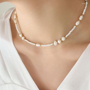 Catene Perline di vetro vintage Collana a catena di perle d'acqua dolce con perline per le donne Accessori di gioielli da sposa di lusso in acciaio al titanio di moda