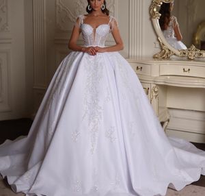 Abiti da sposa di lusso Abiti da sposa Scollo a V Senza maniche Cinghie Paillettes Applicazioni di pizzo 3D Lunghezza del pavimento Perline Increspature scintillanti Abiti da cerimonia Abiti Abiti da sposa Taglie forti