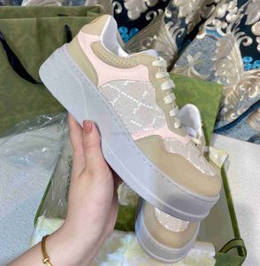 Designerskie kobiety koronkowe sneaker retro buty do biegania wytłaczona moda skórzana platforma Sneaker wielokolorowa oryginalna haftowa męska