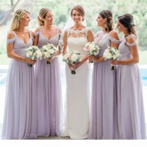 2023 Light Lavender Bridesmaid klänningar från axelremmarna En linje Chiffong golvlängd ärmlös Ruched Custom Made Plus Size Maid of Honor -klänningar 403 403