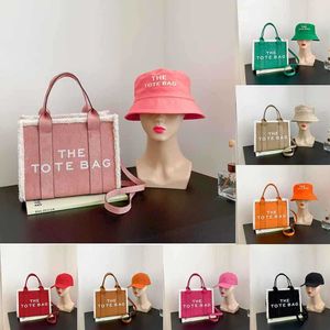 Wide Brim Hats Women's Plush Leather Bag and Bucket Hat Set 2022 Luxury TOTE Ladies Handbag Messenger Bag Suede Fisherman Hat Autumn Warmth P230327