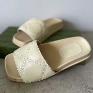 Piattaforma femminile Slide designer Sandali trapuntanti sandali vecchi cuoio da uomo lussuoso pantaloncini piatti piatti in gomma flops flip flip shoe spiaggia scarpe estate con scatola n.