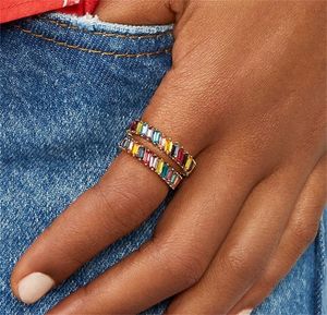Luxo c￺bico zirc￴nia an￩is com pedras laterais para mulheres an￩is de dedos de moda arco -￭ris