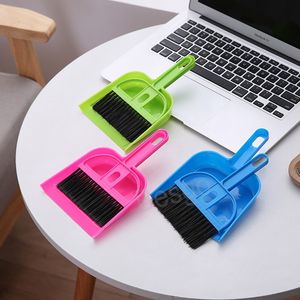 Brocos de pó de plástico Dustpans Set Mini Computador Teclado Limpeza da área