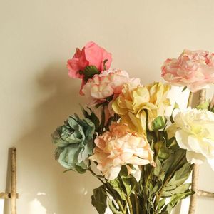 Dekorativa blommor konstgjorda siden bränd-liknande ros piongren med gröna blad för vardagsrumsdekoration flores artificiales