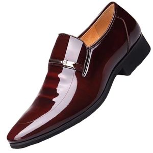 Торговые туфли Springautumn Loafers для мужчин свадебная патентная кожа роскошная повседневная бизнес Sllon Solid 230224