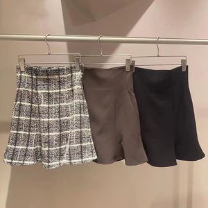 التنانير kuzuwata Spring Vervament Gery Skirt High Weist All-Match Mini Female Retro Plaid Short Faldas Mujer 2023 Trendy 230225