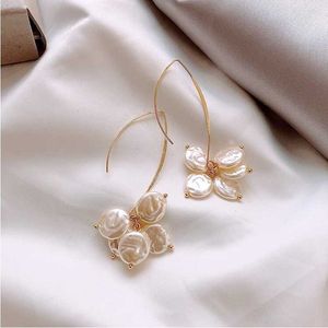 Charm 2023 Ny Sweet Flower Freshwater Pearl Hook Earrings Charm Drop Dangle Earrings mode koreanska smycken G230225
