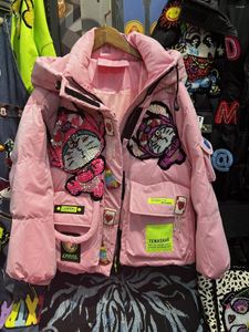 Kvinnors trenchrockar Original Fashion Woman Pink Down Coat Cute Age Reduction Hooded Parkas Beads Patch paljetter Doll White Duck Wadded