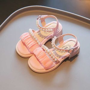 Сандалии розовая жемчужная плиссированная детская мода Sandals для свадебных шоу для вечеринок для вечеринок 2023 летние новые шикарные обувь принцессы корейская Z0225