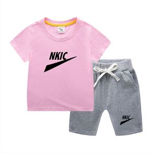 New Summer Baby Boy Clothes Set di abbigliamento per bambini Suit Baby Boy Kid T-shirt pantaloni T-shirt manica corta Baby Girl Clothes