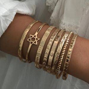 Pulseira 4 2 pçs/conjunto boho mulheres pulseiras conjunto esculpido padrão estrelas coração geométrico aberto pulseira de ouro simples presente festa jóias