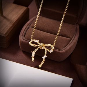 بدلة قلادة مجوهرات Botiega Bowknot Goldry Gold Plated 18K أعلى جودة طراز كلاسيكي لا تتلاشى أبدًا من الهدايا المتميزة 005