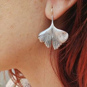 Charm Bohemian Fashion Retro Creative Leaves Ginkgo Leaf Pendant Earrings Woman Party Glamour smycken gåvor till hennes tillbehör G230225