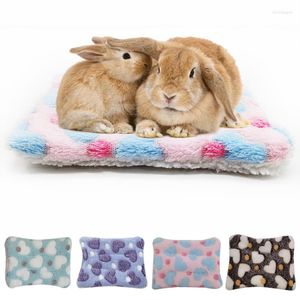 Kedi Yatakları 1 PC Yumuşak Pet Pleece Pad Hamster Mat Gine Domuz Köpek Yatak Ev Sıçanları Kemirgen Küçük Hayvan Kuzu Pamuk Yuvaları Evcil Hayvanlar