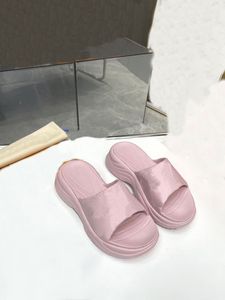 Zapatillas de lujo, sandalias de suela gruesa de diseñador para mujer, material transparente, moda sexy, encantador sol, playa, zapatos de mujer 35-42
