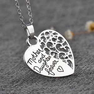 Mothers Day Mother and Daughter Letters Heart Pendants Designer Halsband Kvinna Sydamerikansk silverpläterad hänge halsband kedja smycken chokers mamma gåva