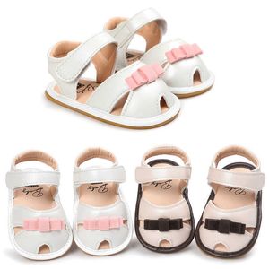 Sandalen heißer Verkauf neue Marke Sommer PU-Leder Baby Mädchen Sandalen Hartgummisohle Baby Mokassins Schuhe Baby Prinzessin Schuhe Z0225