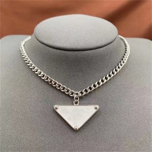Silberkette Damen Herren Halskette Designer Halsketten umgekehrtes Dreieck Anhänger Symbol Liebe Emaille Luxus Designer Schmuck Diamant Frauen Gold Herz Halskette