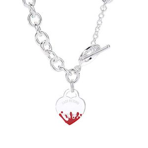 Designer märke TIFFAYS LOVE NACKLACE Kvinnlig CNC Stål SEAL Letter Blue Red Pink Black Emamel Spray Lim Peach Heart Pendant Tjock kedja med logotyp