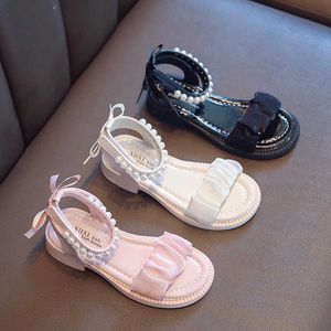 Sandaler Girl's Sandals Riband Three Colors Open Toe Pearl Children Sliders 2336 PU Leather Elegant Fashion Kids Summer Flat Shoes Z0225