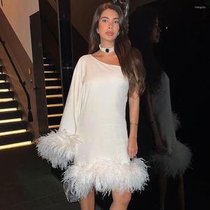 Casual Dresses Zoctuo Off Shoulder Dress 2023 Elegant Bat Sleeve Feather Cape Party Midi Skits Lady White Vestidos Sexy