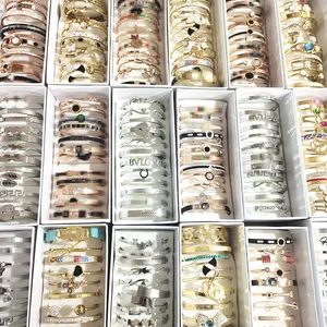 Mode Bangle Luxury Brand Charm -armband plockar upp 5 stycken blandade varor Bangle Chain for Women Girl Wedding Jewelry Women vid det lägsta