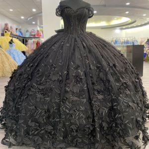 Czarny z tiulu na ramionach sukienki Quinceanera 2023 Księżniczka 3d Flowers Freading Sweet 16 Suknia balowa