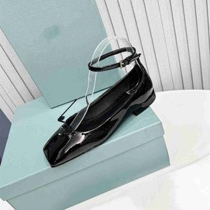 Top Design Dress Shoes Fashion 2023 Prradity Women Leather High Heel Letter Logo Party Wedding Holiday Holiday Casual Plano Shoes 02-04