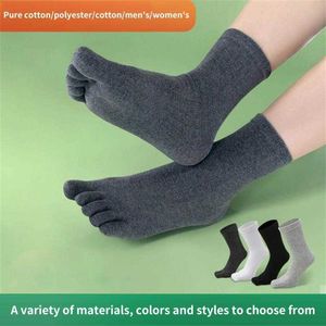 Herrstrumpor Fem toed Socks Pure Cotton Men and Women's Middle Tube Autrasion Proof Lukt Proof Sweat Absorberande Sport Socks Split Toe Socks Z0227