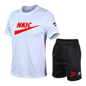 Summer Mens Trailtsits İki Parçalı Set Erkekler Sıradan T-Shirt Şort Set Erkek Spor Takım Moda Kısa Kol Terzini