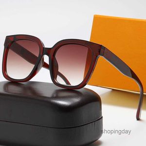 Designers Sunglasses Luxurys Glasses Sunglasses Colour Changing Gold Rim Design Driving Travel Sun Glassess Temperament Versatile Fashion Style with BoxXX04