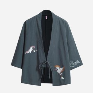 Menas de dormir masculinas homens cinzentos escuros estilo japonês yukata casaco primavera outono de outono samurai fantasia de linho algodão bordado solto kimono Gownmen '