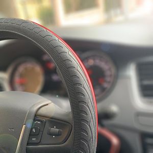 Coprivolante Modello universale per pneumatici Guanto in silicone morbido multicolore Copertura in silicone per auto Accessori per automobiliSterzo