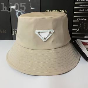 Wide brim bucket hats fashion designer hat mens women triangle nylon travel beach gorras metal triangle causal vintage boy girls luxury hat PJ006 C23