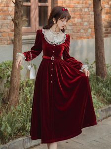 Casual Kleider Langarm Vintage Rot Samt Für Frauen 2023 Weihnachten Party Kleid Elegante Spitze Oansatz Süße Hohe Qualität