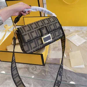 Kadın tasarımcısı çapraz vücut hobo çanta vintage baget lüksler kadın omuz çantaları moda çanta crossbody timsah bayanlar çantası bumbag 230273d