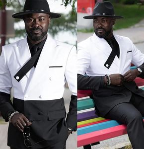 メンズスーツブラックホワイトカラーマッチングウェディングタキシードピークラペルカスタムグルームプロムブレザーフォーマルウェア2ピース男性布