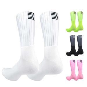 Men's Socks New Cycling Socks Summer Cool Breathable Nonslip Sile Pro Competition Aero Sports Bike Running Socks Calcetines Ciclismo Z0227