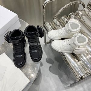 Re-Nylon Forum Scarpe casual Moda Tendenza classica Sneaker di design di lusso Comodo Coppia traspirante top basso Nero Bianco Design Tasca triangolare Taglia scarpa 35-45