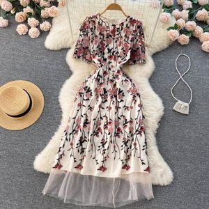 Spring and summer new ins style dress with short sleeve round neck and waist, heavy work mesh stitching embroidery chic dress